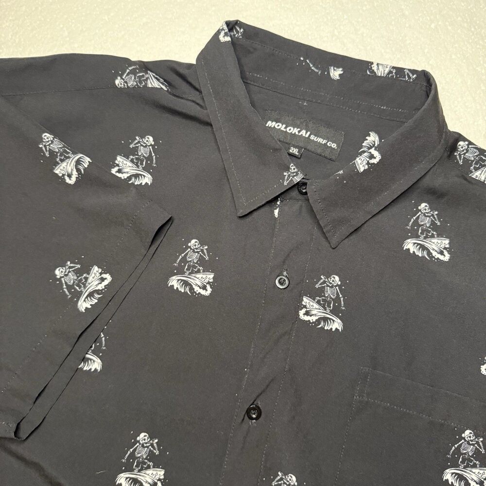 MOLOKAI SURF CO Men's 2XL Black Surfing Skelton Short Sleeve Button Up Shirt